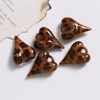Vintage 27*20mm imprimé léopard 3D en forme de coeur pendentifs acryliques pour boucles d'oreilles sacs porte-clés résultats