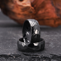 Versand bereit Fabrik Großhandel Custom 8mm Breite Schwarz Damaskus Stahlring IP Schwarz Reiner Damaskus Fingerring