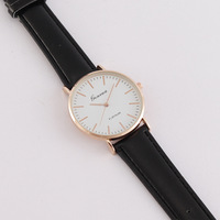 Montre-bracelet à quartz ultra-fine et simple pour homme, style Genève, vente en gros