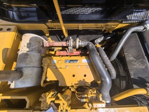 Excavatrice sur chenilles hydraulique Caterpillar Cat 320D d'occasion, 20 tonnes, équipement de construction, moteur, pompe, à bas prix - Product Image 6