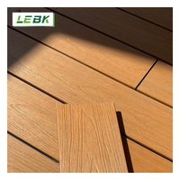 Platelage creux bicolore imperméable à l'eau et à faible entretien 140*23mm durable en bois composite de plastique Wpc