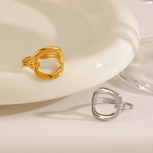 Anelli quadrati con struttura semplice anello cavo Versatile temperamento <span class=keywords><strong>femminile</strong></span> squisita galvanica gioielli in acciaio inossidabile - Product Image 4