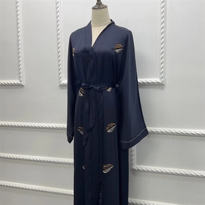 Abaya de Dubái para Eid, Vestido Musulmán Premium para Mujer, Hecho a Mano con Patrón de Hojas, Bordado con Cuentas, Kimono de Crepé Satinado - Product Image 4