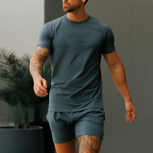 Set di T-shirt e Pantaloncini da <span class=keywords><strong>Uomo</strong></span> di Alta Qualità 220 Gsm con Logo Personalizzato Abbigliamento Sportivo Streetwear con Collo Rotondo - Product Image 1