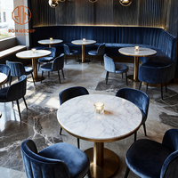 Table ronde moderne de luxe avec plateau en marbre, banquette en velours bleu, ensemble table et chaises pour café, restaurant, mobilier pour café