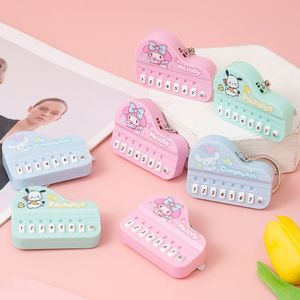 Mini Piano Llavero con 8 Escalas, Juguete Musical Educativo de Bolsillo para Niños, Adorno para Bolsos - Product Image 3