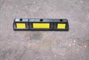 Bordillos Divisores de Estacionamiento de Caucho de Alta Calidad de 600 mm para Estacionamientos - Product Image 5
