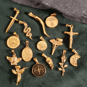 Bijoux personnalisés, pendentif serpent en or plaqué or 18 carats en acier inoxydable, croix de Jésus <span class=keywords><strong>CHRISTOPHER</strong></span>, pour hommes et femmes - Product Image 2