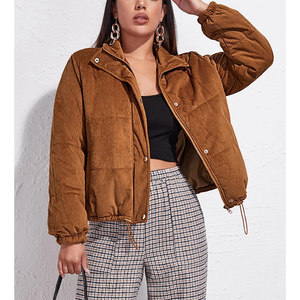 Venta al por mayor de abrigos personalizados para mujer, chaquetas acolchadas de pana para invierno, chaquetas hinchadas de algodón cálidas para otoño con forro de nailon - Product Image 1
