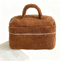 Grande trousse de toilette portable en peluche avec fermeture éclair, sac de beauté en fourrure pour voyage