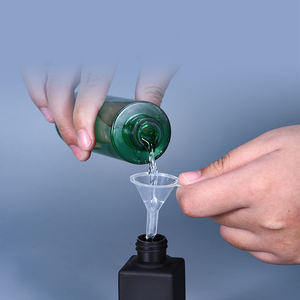 BYPE POR PERFUME Atacado Barato de Alta Qualidade Pequeno Plástico Mini Funil Transparente Limpar PP Cosmetic Dispenser Tool - Product Image 6