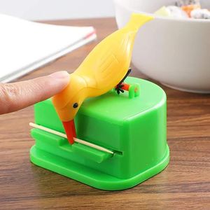 Distributeur de cure-dents automatique en forme de petit oiseau de dessin animé, boîte de rangement pour cuisine, porte-cure-dents à pression en plastique - Product Image 1