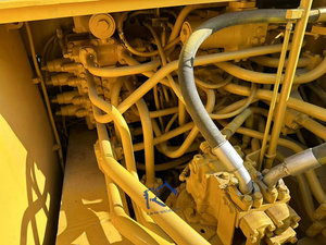 Usado Komatsu 800 Excavadora sobre orugas 80 Toneladas 95% Nuevo Original Japonés Precio barato para la venta - Product Image 4