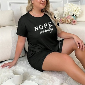 Pyjama d'été Yicheng pour femmes grandes tailles, ensemble <span class=keywords><strong>de</strong></span> vêtements <span class=keywords><strong>de</strong></span> <span class=keywords><strong>nuit</strong></span> imprimés à manches courtes et shorts amples, tailles XL-5XL, T-shirt et tenue d'intérieur pour femmes rondes - Product Image 2