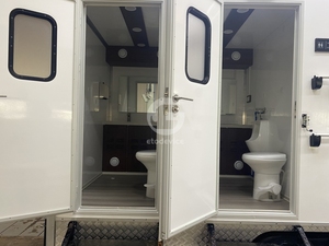 Remolque de Baño Móvil de 15 pies con Nuevo Diseño, Remolque de Inodoro Portátil para Fiestas al Aire Libre - Product Image 3