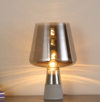 Lampe de table moderne vintage LED en ciment Lampe de table décorative pour chambre à coucher en verre avec alimentation en courant alternatif