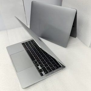 Laptop de Segunda Mano de 13" Retina A2251 con 16GB de RAM y 512GB de Almacenamiento para MacBook Pro 2020 - Product Image 3