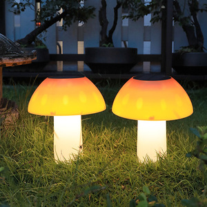 Lampe de jardin LED solaire en forme de champignon, étanche, pour extérieur, pelouse, cour, parc, villa - Product Image 1