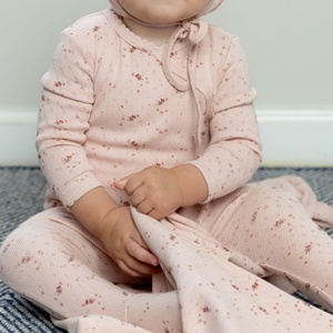 Spring Custom Flower Print Hollow Out Knitted <strong>Breathable</strong> Footie Long Sleeves Boutique Baby Clothing Cotton Sweet Footie With Hat - Product Image 3