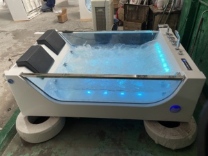 K8956A baignoire de massage à tourbillon avec <span class=keywords><strong>bain</strong></span> à bulles d'air 2 fenêtres latérales en verre trempé avec système de musique à dents bleues - Product Image 3