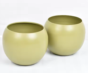 Pot de fleurs en fer doré mat pour la maison et le jardin |   Jardinière d'intérieur personnalisable, style ferme, écologique, durable et légère - Product Image 4