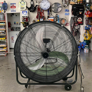 Ventilateur industriel d'intérieur en métal noir de 36 pouces, moteur en cuivre, 3 pales courbées, pour application domestique extérieure, portable sur pied - Product Image 5