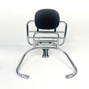 Portapacchi Posteriore di Qualità OEM con Schienale Verniciato Cromo in Acciaio Inox per <span class=keywords><strong>Vespa</strong></span> <span class=keywords><strong>GTS</strong></span> <span class=keywords><strong>300</strong></span> - Product Image 1