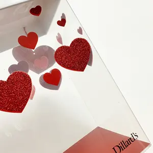 Caja de regalo de San Valentín hecha a mano de primera calidad con diseño de etiqueta colgante de corazón brillante estampado en relieve para cosméticos