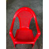 Chaise en plastique monobloc empilable, moderne, durable, imperméable, légère et portable pour le jardin et la restauration commerciale