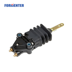 Valvola di controllo altezza airbag Formenter con asta di regolazione 4640070070 per sospensioni camion Sinotruk Howo - Product Image 5