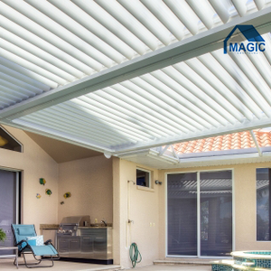 Pérgola de aluminio para exteriores de alta calidad motorizada/operación Manual resistente al viento 180-220 KM/H aislamiento térmico recubierto de polvo - Product Image 2