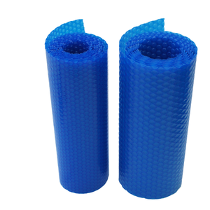 Housses de <span class=keywords><strong>chauffe</strong></span>-eau solaires en plastique <span class=keywords><strong>à</strong></span> bulles bleues personnalisées sans danger pour les piscines améliorant l'esthétique de la <span class=keywords><strong>piscine</strong></span> - Product Image 1