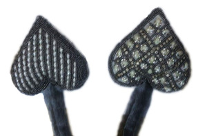 Adorno de pared de terciopelo hecho a mano con bordado tradicional Zari, de alta calidad, encantador adorno rojo para decoración del hogar. - Product Image 3