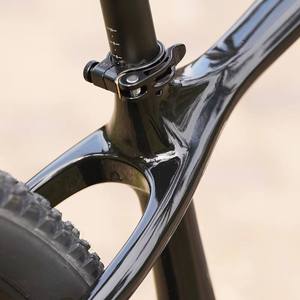 จั<span class=keywords><strong>ก</strong></span>รยานเสือภูเขาไฟฟ้า คาร์บอนไฟเบอร์ 12 สปีด 48V14AH  Rockshox Maxxis สำหรับผู้ใหญ่ สำหรับ<span class=keywords><strong>ก</strong></span>ารผจญภัยและการแข่งขัน - Product Image 4