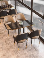 Ensemble de meubles de restaurant de luxe, canapé, table à manger en marbre noir et chaises, sièges en banquette pour hôtel, cuisine, club, café, pub, bar
