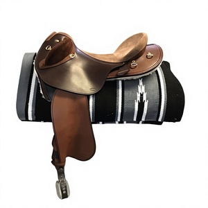 Accesorios de equitación de cuero con diseños personalizables, silla de montar inglesa hecha a mano con árbol de madera sostenible, B.S. INTERNATIONAL, cómoda - Product Image 6