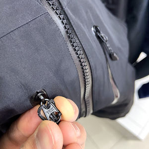 <span class=keywords><strong>Giacca</strong></span> da <span class=keywords><strong>Uomo</strong></span> Impermeabile Hardshell con Cappuccio per Sport Outdoor Corsa in Montagna Escursionismo e Sci Antivento e Antipioggia OEM ODM - Product Image 5