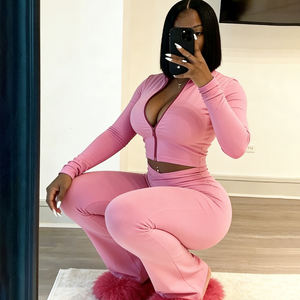 Conjunto Deportivo de 2 Piezas para Mujer Alta, Chaqueta Ajustada con Cierre y Leggings Acampanados, Venta al Por Mayor - Product Image 1