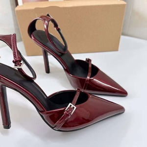 Summer New High Heel Damenschuhe Hochwertige spitze Stiletto Mouller Schuhe mit einem Knopf riemen Damen Sandalen - Product Image 6