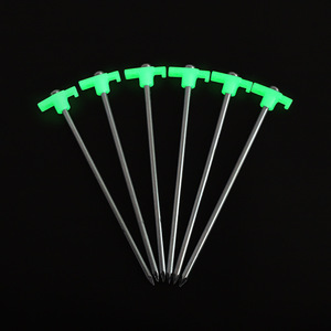 Estacas para tienda de campaña que brillan en la oscuridad, 8x250 mm, clavos metálicos para suelo, para camping, playa, lona, estacas de fijación a prueba de viento - Product Image 1