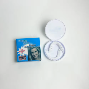 Recién llegado, venta al por mayor, <span class=keywords><strong>precio</strong></span> barato, herramienta de belleza, dientes postizos de 2 pares de chapa de dientes superiores e inferiores para una sonrisa segura y perfecta - Product Image 2