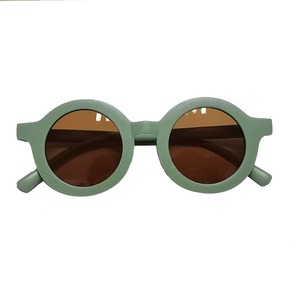 Pas cher <span class=keywords><strong>Prix</strong></span> Enfants Bébé Fille Lunettes Rondes Multicolore Promotion Cadeau UV400 1-8 Ans Lunettes De Soleil Décoratives Enfants - Product Image 2