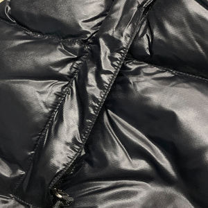 Chaqueta de Plumón Ligera con Capucha para Hombre, Chaqueta de Invierno Acolchada de Diseño, Chaqueta de Burbujas de Moda para Invierno - Product Image 4