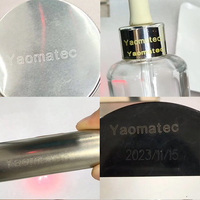 La Machine de marquage laser à fibre Yaomatec Date logo Numéro de lot La machine de codage laser convient aux bouchons de bouteilles de canettes en métal
