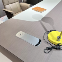 Bureau de direction simple et moderne, bureau de luxe haut de gamme, table de bureau pour managers avec chaises