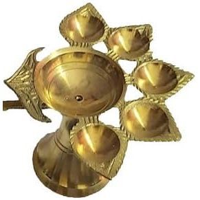 PARIJAT HANDICRAFT Golden Panchmuki Aarti Diya Lampe à huile puja indienne faite à la main pour Diwali Pooja Akhand Diya pour Pooja Purpose - Product Image 5