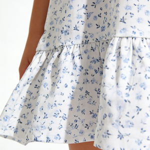 فستان صيفي للبنات الصغيرات بالجملة، فستان قطني بتصميم كلاسيكي بدون أكمام، فستان أطفال لطيف أزرق مزين بالزهور - Product Image 2