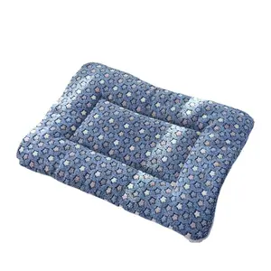 Cute Modern Cartoon Soft and Comfortable Cat and Dog Pet Bed