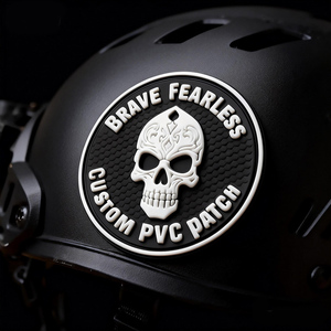 Оптовые 3D/2D мягкие резиновые силиконовые нашивки из ПВХ от китайского производителя для декора одежды, с креплением на липучке, персонализированные, на заказ - Product Image 4