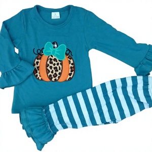 Conjuntos de 2 piezas y peleles de Halloween para niños con apliques de calabaza, ropa casual de boutique para otoño - Product Image 2